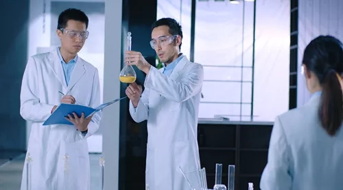 宏陶瓷砖科研人员照片