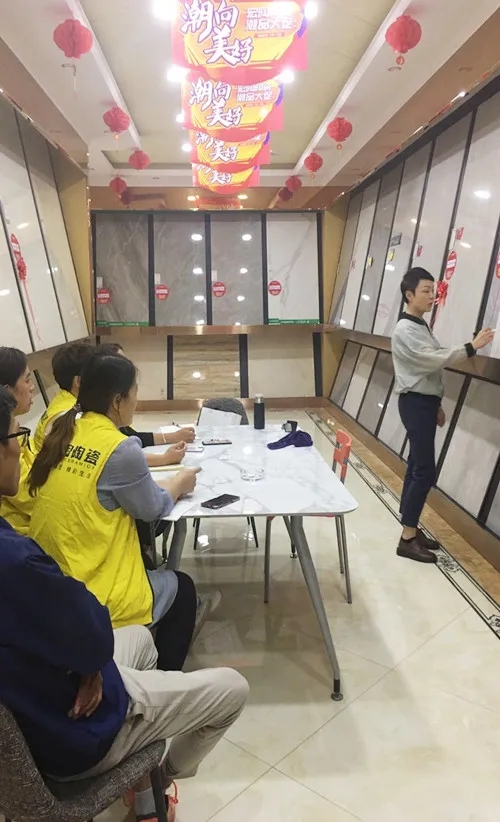 宏陶瓷砖地砖总部导师进店指导二